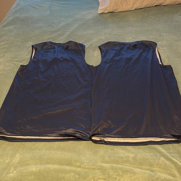 Under Armour Solid Navy Blue Athletic Jersey - 1 M and 1 L - Picture 2 of 6